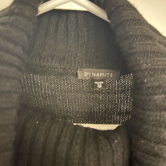 Elegant Black and White Women's Sweater - Picture 2 of 2